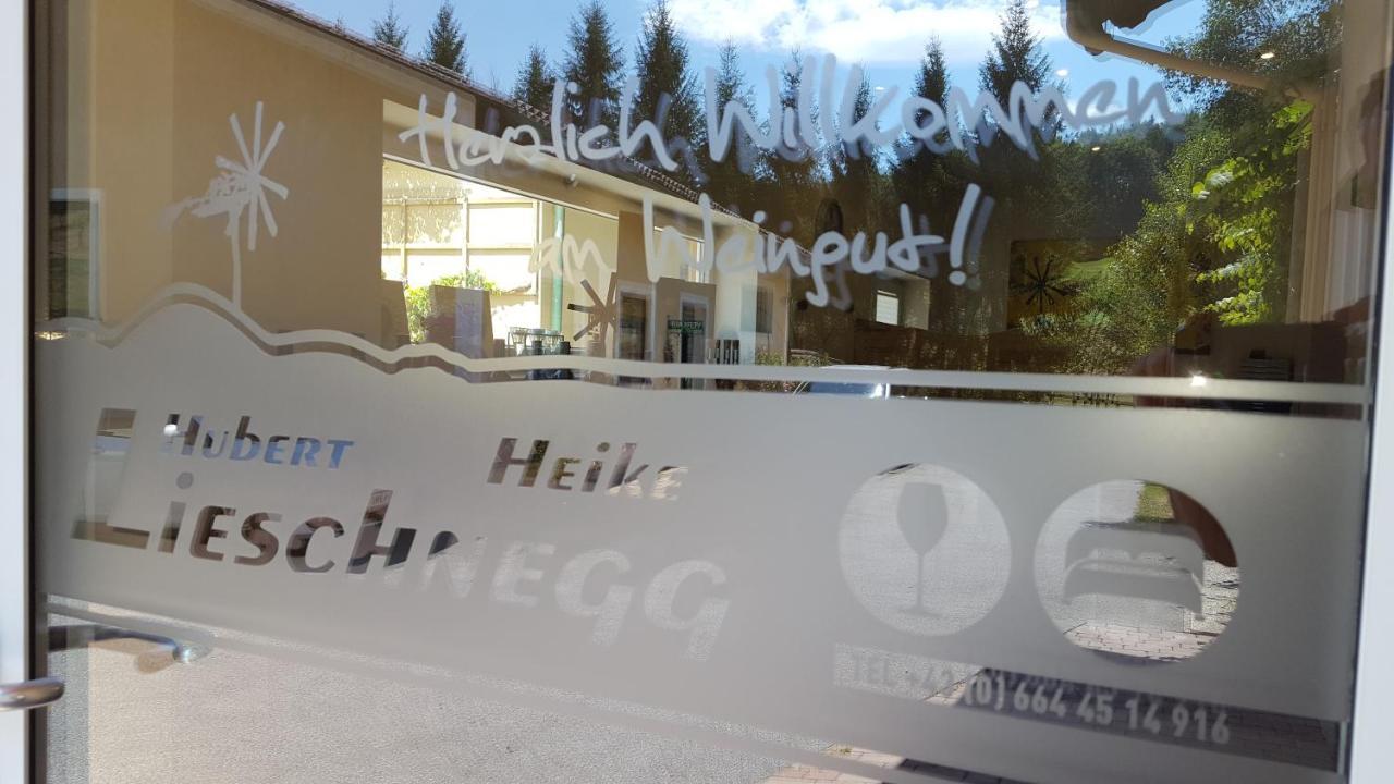 Отель Weingut Lieschnegg Лойчах Экстерьер фото