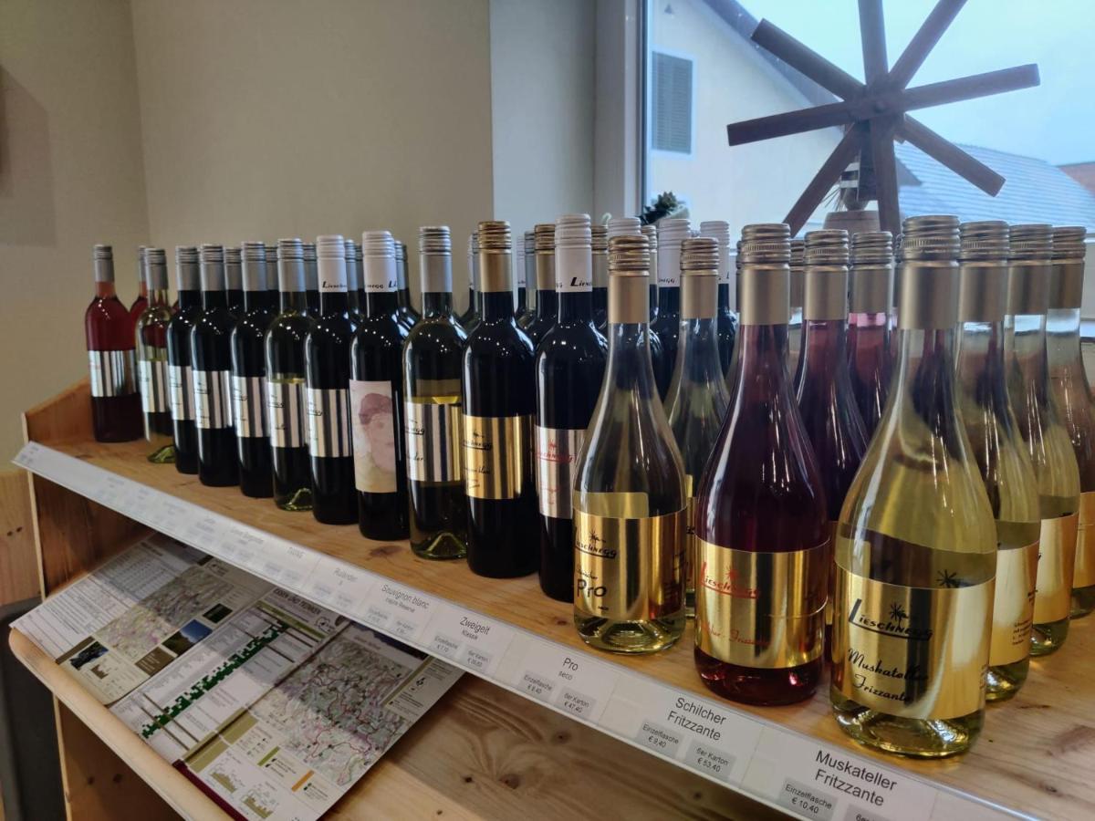 Отель Weingut Lieschnegg Лойчах Экстерьер фото